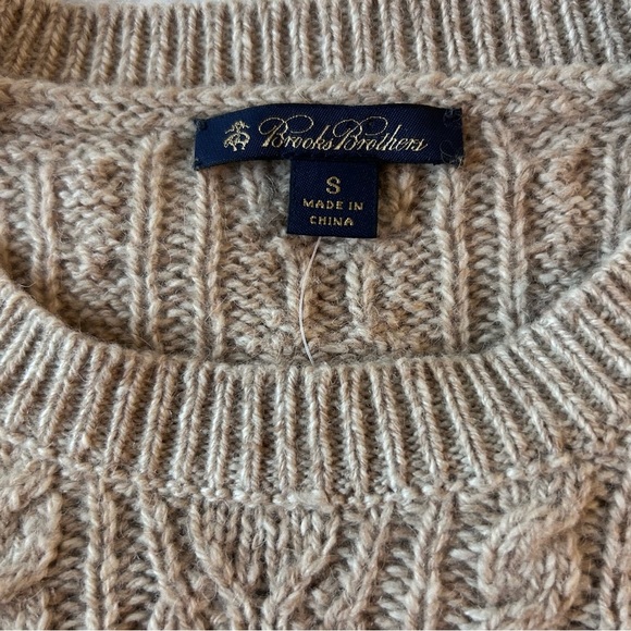 Brooks Brothers 100% Camel Hair Cable Knit Sweater SZ S - Picture 3 of 4